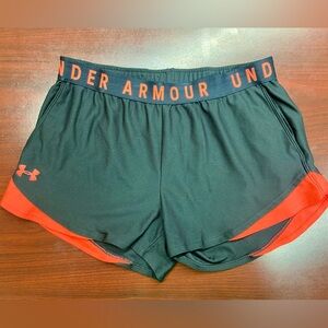 Under Armour Women's Play Up 3.0 Black and Coral Shorts, Size L
